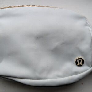 lululemon cross body bag - sheer blue & gold
